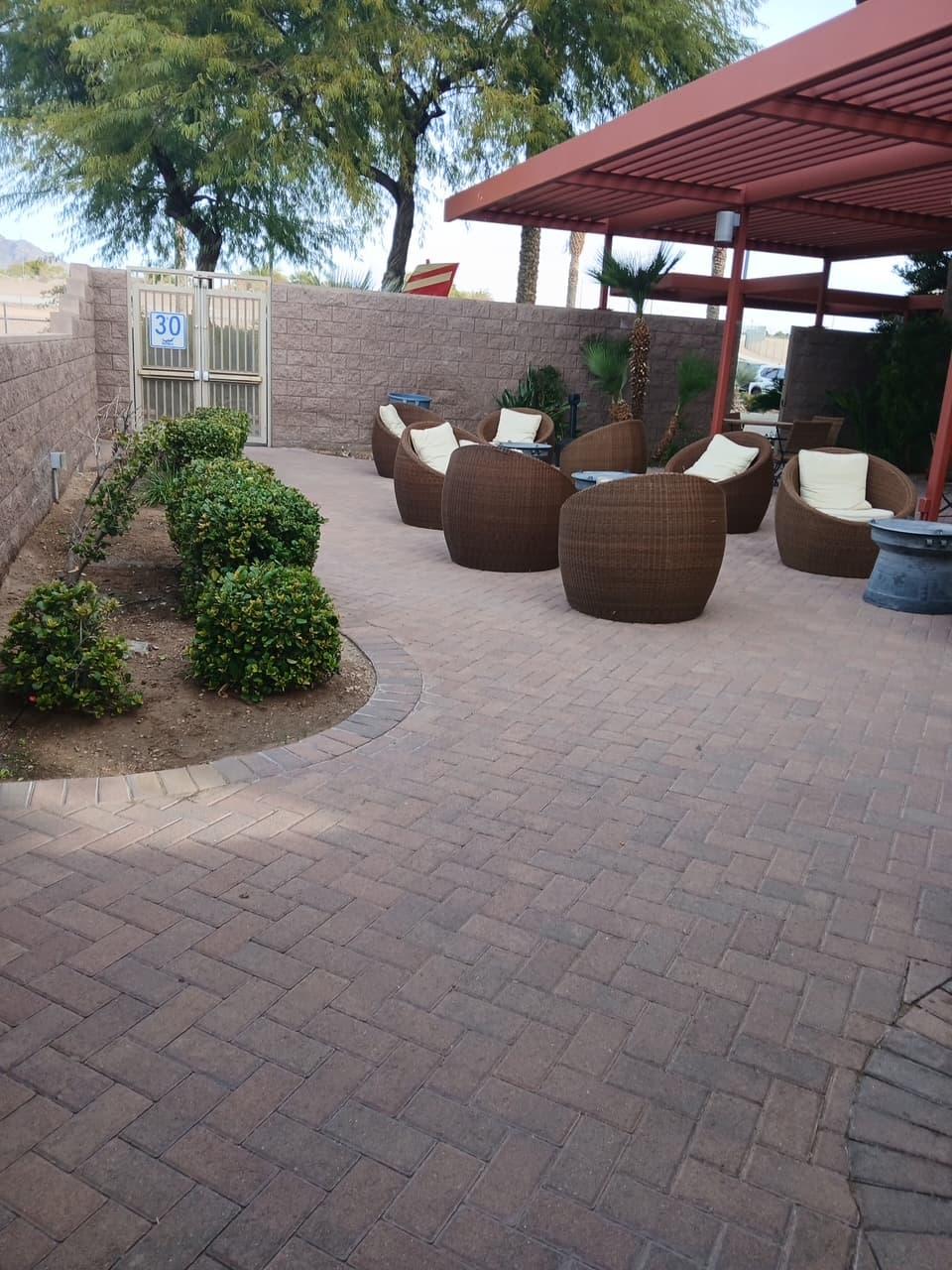 Commercial landscape maintenance Las Vegas